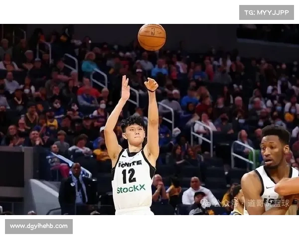 曾凡博放弃百万美元高薪选择留在G联赛年薪仅十万引发热议